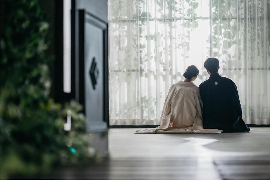 【ウエディング専用スタジオ完備】スタジオは大阪ハービスENT内に2種類ございます。白を背景にしたシンプルなスタジオと様々な背景で撮影できるお洒落なハウススタジオ♪ペットとも一緒に撮影可能です！ぜひ素敵な写真を残しましょう。※写真ハウススタジオ+11,000円